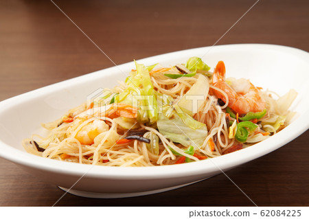Grilled rice noodle Grilled rice noodle 62084225