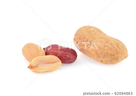 peanuts isolated on white background peanuts isolated on white background 62084863
