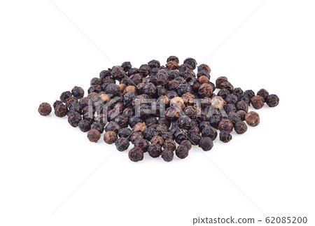 Black pepper isolated on white background 62085200