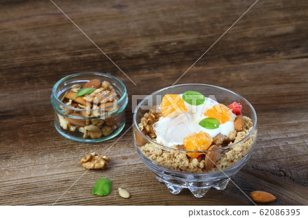 Breakfast cereals in a bowl Breakfast cereals in a bowl 62086395