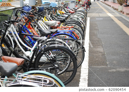Bicycle parking space 62090454