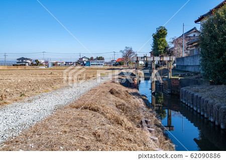 Numaguchimon Gutter, Lake Isanuma winter scenery, Kawagoe City, Saitama Prefecture Numaguchimon Gutter, Lake Isanuma winter scenery, Kawagoe City, Saitama Prefecture 62090886