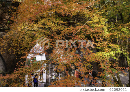 Kyoto Autumn leaves are beautiful, Nanzenji Suirokaku Kyoto Autumn leaves are beautiful, Nanzenji Suirokaku 62092031