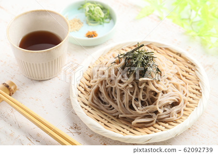 Zaru soba 62092739