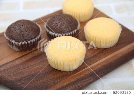 Steamed bread 62093180