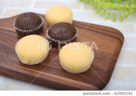 Steamed bread 62093181