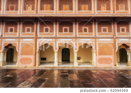 sarvato bhadra diwan e khas courtyard close up 62094369