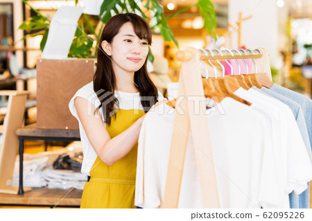 女店員兼職工作客戶服務服裝可愛休閒 62095226