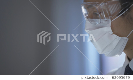 A man who tests 62095679