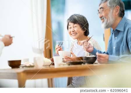 高級家庭用餐祖母 高級家庭用餐祖母 62096041