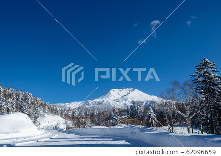 Snow mountain near Asahidake, Hokkaido Snow mountain near Asahidake, Hokkaido 62096659