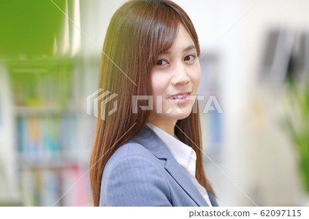 Business woman_ Portrait 3 Business woman_ Portrait 3 62097115