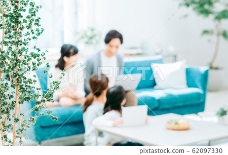 Young family 62097330