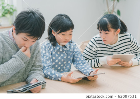 Tablet student children Tablet student children 62097531