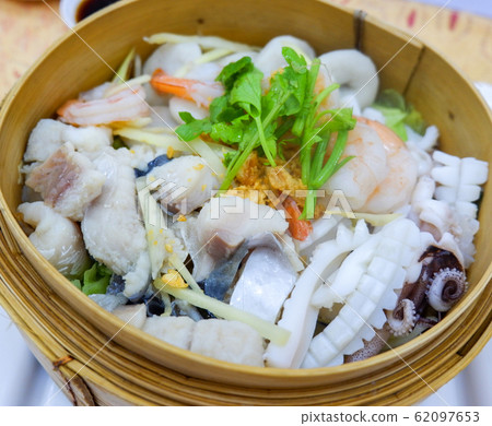 Steamed seafood with fish squid shrimp prawn on Steamed seafood with fish squid shrimp prawn on 62097653
