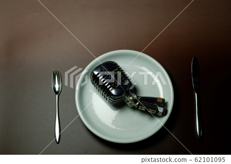 Microphone image Microphone image 62101095