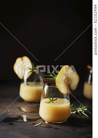 Healthy soft drink with pears Healthy soft drink with pears 62102494