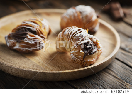 dessert of Naples aragosta dessert of Naples aragosta 62102519