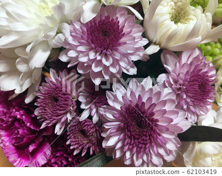 Buddha Flower Arrangement 62103419