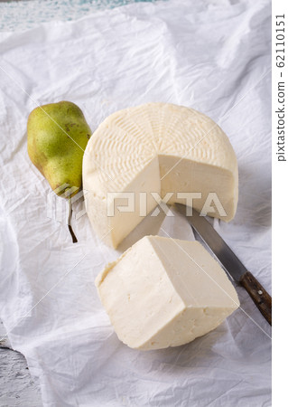 Panir cheese and pear Panir cheese and pear 62110151