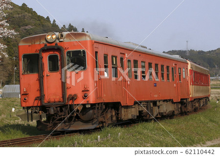 盛開櫻花的夷umi鐵道快車 盛開櫻花的夷umi鐵道快車 62110442