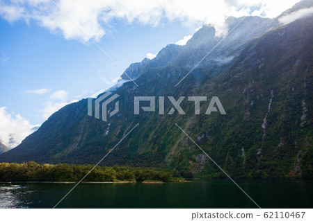 Milford Sound 62110467