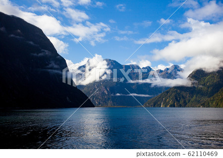 Milford Sound Milford Sound 62110469
