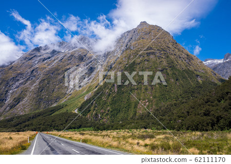 Gertrude Valley Lookout 62111170