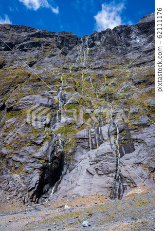Gertrude Valley Lookout 62111176