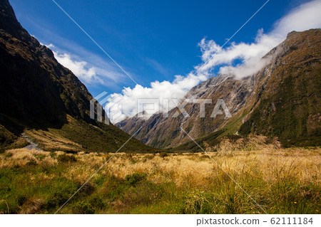 Gertrude Valley Lookout 62111184