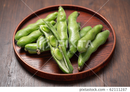 Broadcasting Broadcasting 62111287