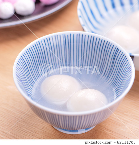Yuuyu solstice Yuan Yuan Yuan Yuan Eating Tang yuan yuanxiao Yuuyu solstice Yuan Yuan Yuan Yuan Eating Tang yuan yuanxiao 62111703