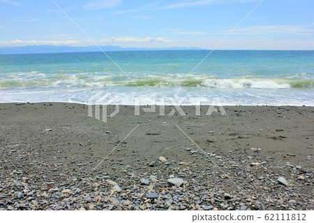 Ocean · · · ~ ~ ~ · Ocean · · · · · · · 62111812