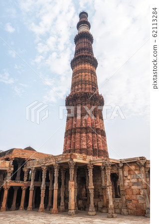 qutub minar in new delhi qutub minar in new delhi 62113284