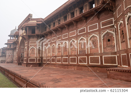 agra fort jahangiri mahal 62115304