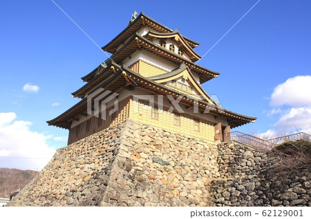 Shinshu `` Suwa floating castle '' Takashima Castle revival castle tower 62129001
