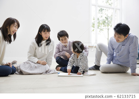 Infants and families drawing 62133715