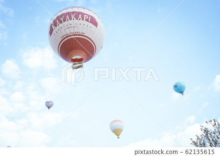 hot air balloon hot air balloon 62135615