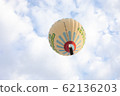 hot air balloon 62136203