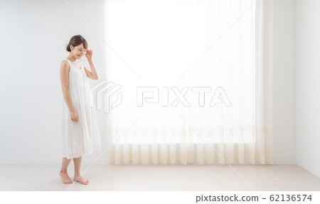 Women white dress Women white dress 62136574