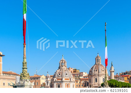 Italian flag in piazza Venezia, the central hub of Italian flag in piazza Venezia, the central hub of 62139101