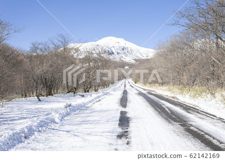 Nasuyama, Tochigi Prefecture in early spring with still snow Nasuyama, Tochigi Prefecture in early spring with still snow 62142169