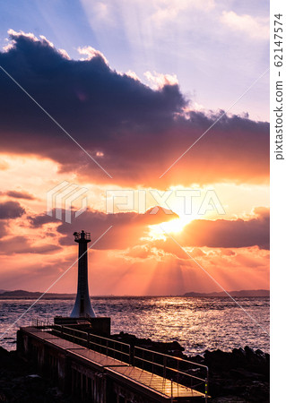 Sezenzaki Lighthouse (Evening view) Sezenzaki Lighthouse (Evening view) 62147574