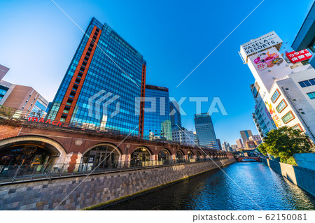 Tokyo cityscape in Japan Overlooking Mansei Bridge and the March Ecute and Kanda River (the back is towards Ochanomizu Station) Tokyo cityscape in Japan Overlooking Mansei Bridge and the March Ecute and Kanda River (the back is towards Ochanomizu Station) 62150081