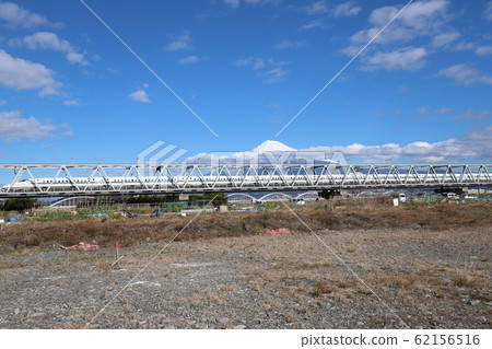 新幹線和富士山 新幹線和富士山 62156516