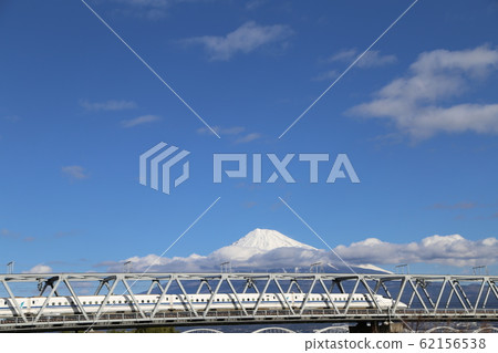 新幹線和富士山 新幹線和富士山 62156538