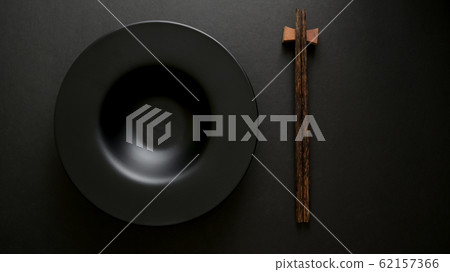 Top view of chop stick and empty plate Top view of chop stick and empty plate 62157366