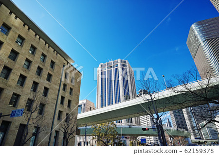 從To里通看到的大阪中之島大廈和阪神高速公路 62159378