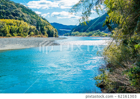 Nido河和定居橋 62161303