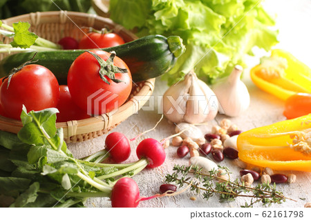 各種蔬菜的集體形象 各種蔬菜的集體形象 62161798